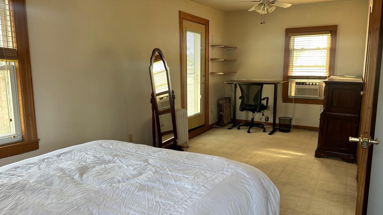 Photo of Bedroom in Long Beach