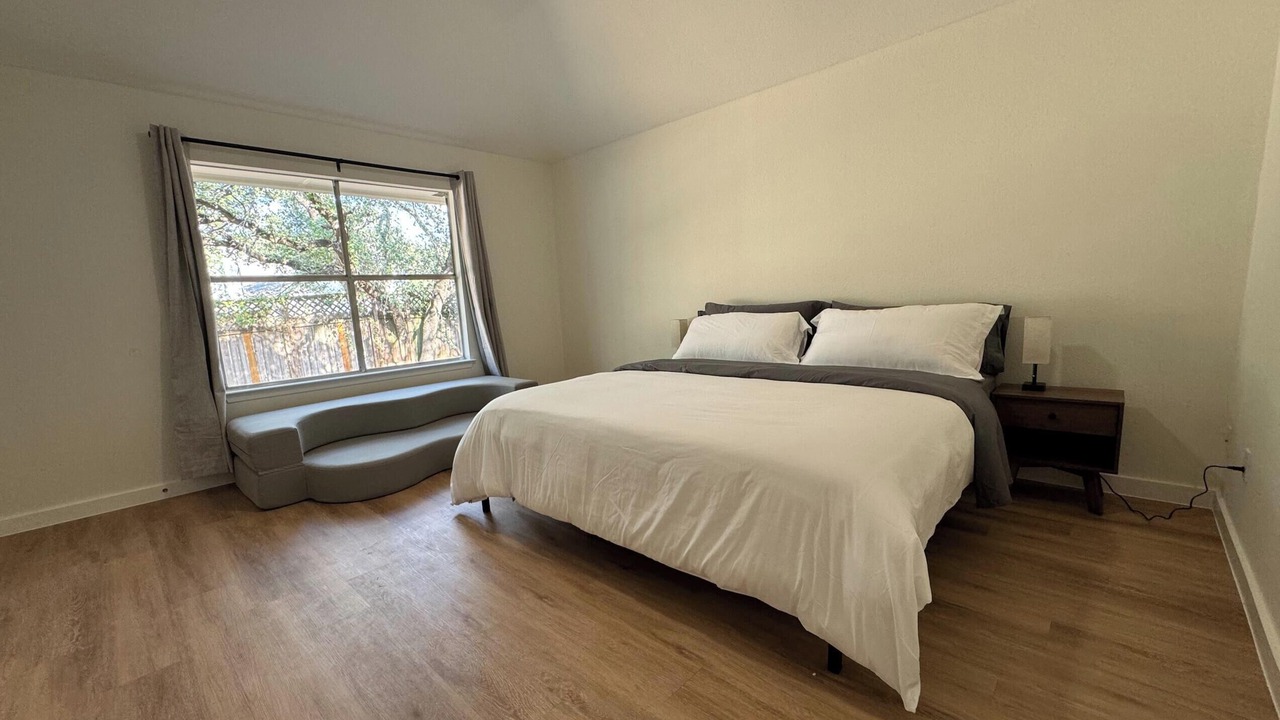 Photo of Bedroom in McNeil