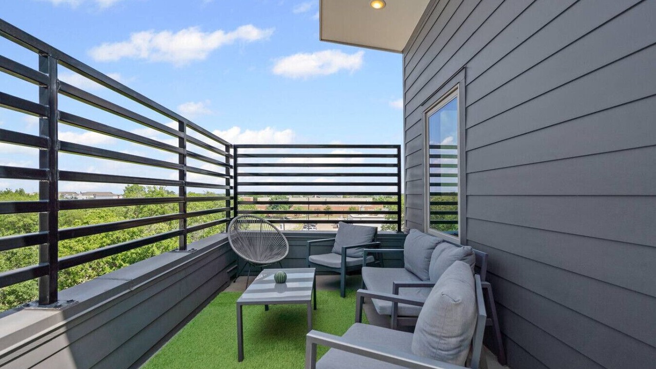 Photo of Patio Balcony in Fort Worth