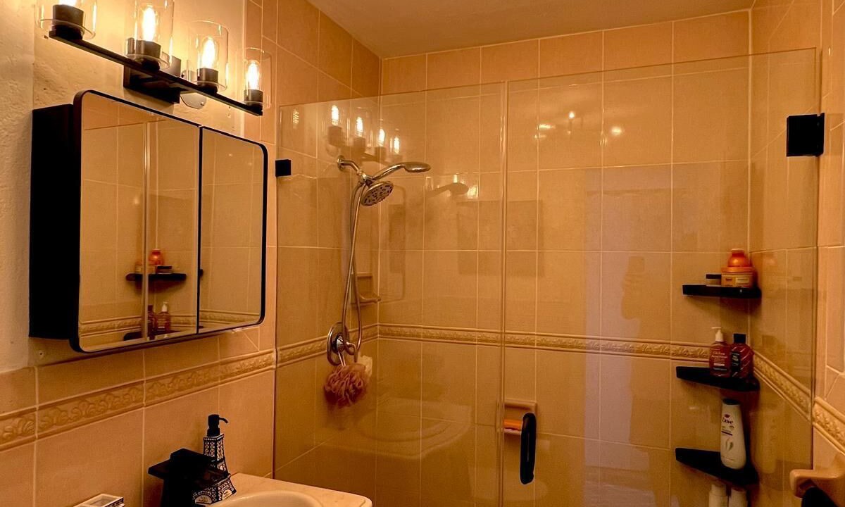 Photo of Bathroom in North Andrews Gardens