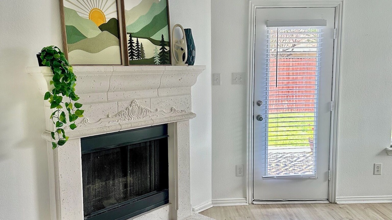 Photo of Livingroom in Little Elm
