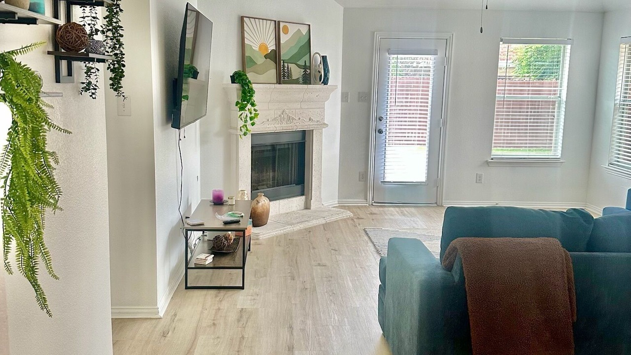 Photo of Livingroom in Little Elm