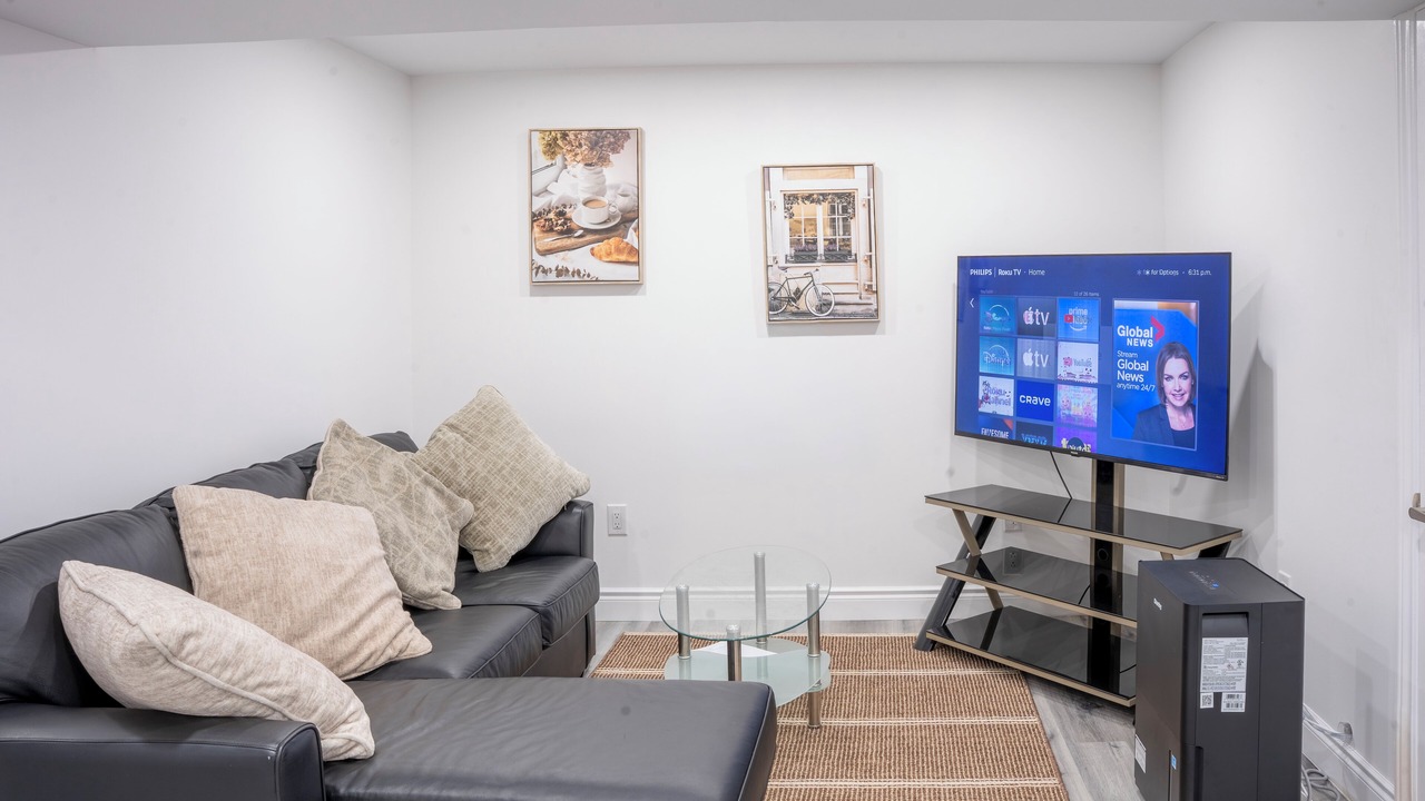 Photo of Livingroom in Middlesex Centre