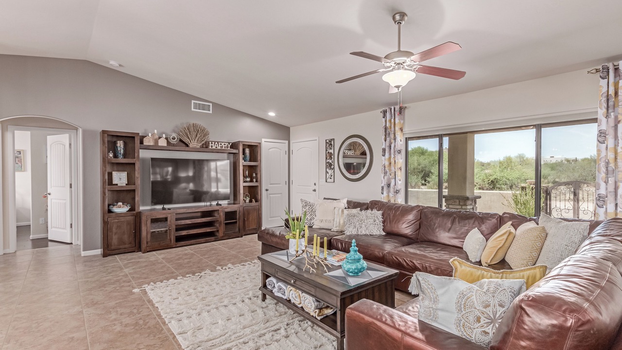 Photo of Livingroom in Rio Verde Foothills