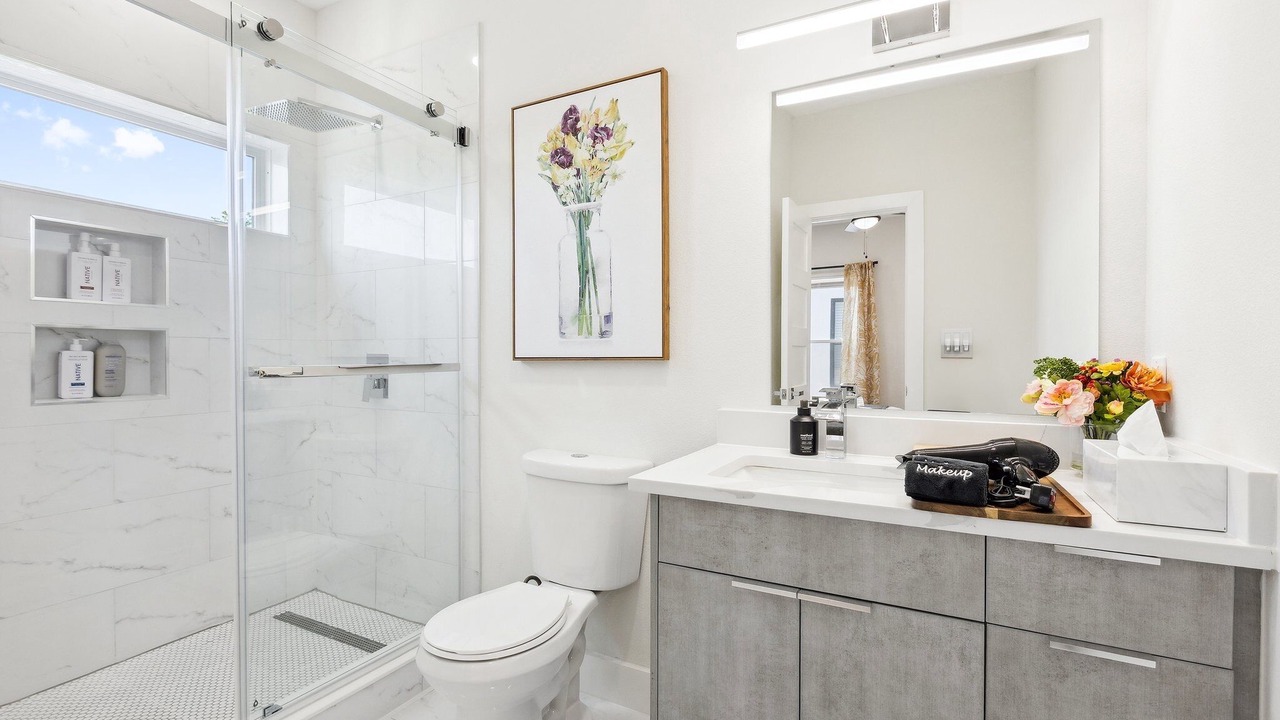 Photo of Bathroom in West Dallas