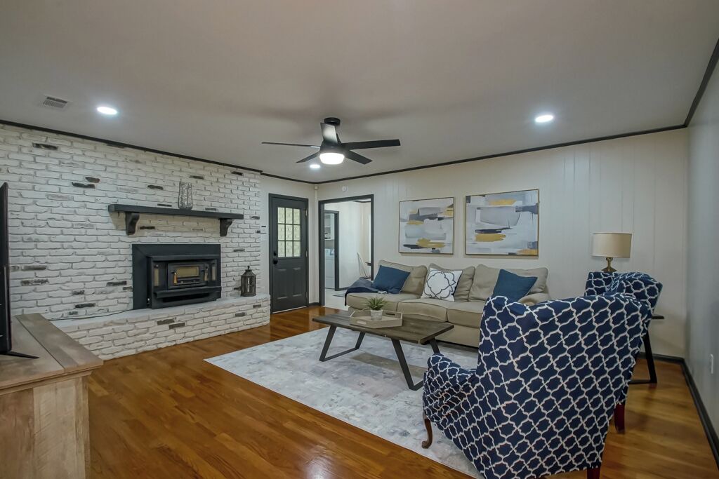 Photo of Livingroom in Park Forest - LA North