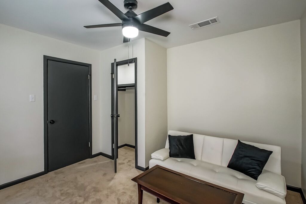 Photo of Livingroom in Park Forest - LA North