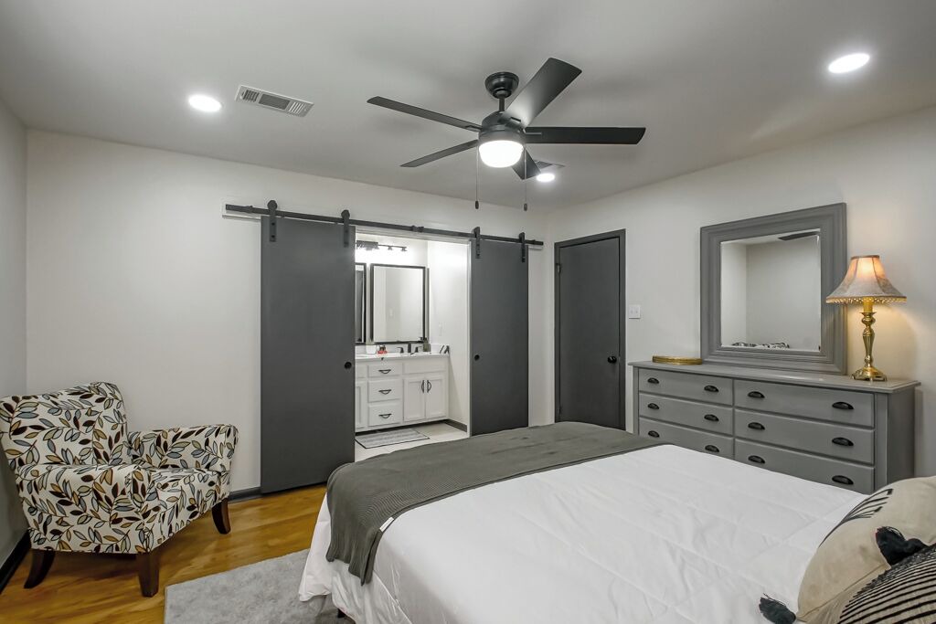 Photo of Bedroom in Park Forest - LA North