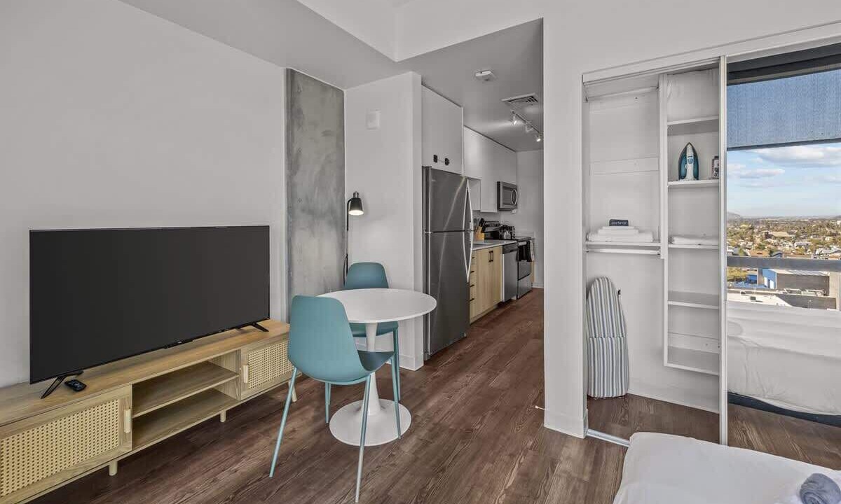 Photo of Livingroom in Evans Churchill