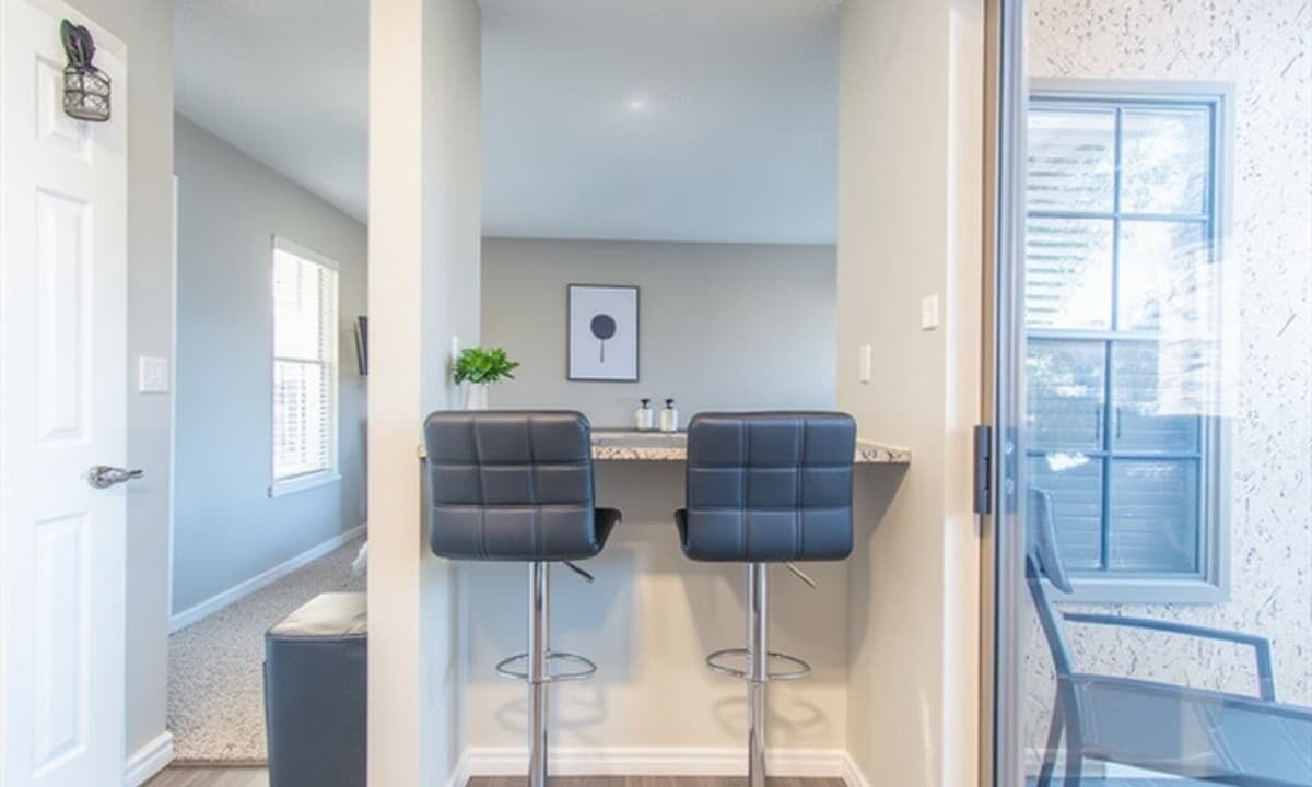 Photo of Livingroom in Far North Dallas