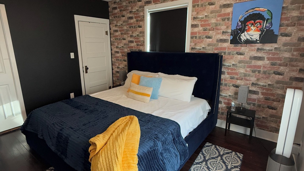 Photo of Bedroom in Fountain Square