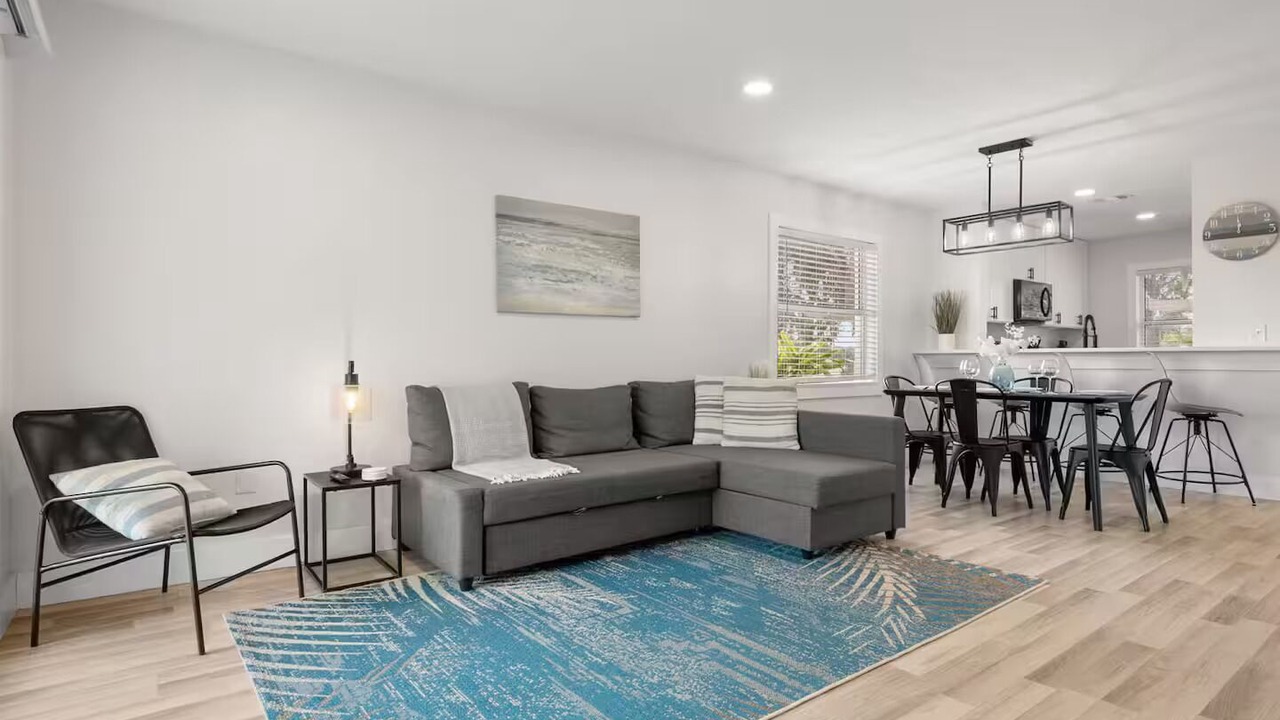 Photo of Livingroom in Osprey