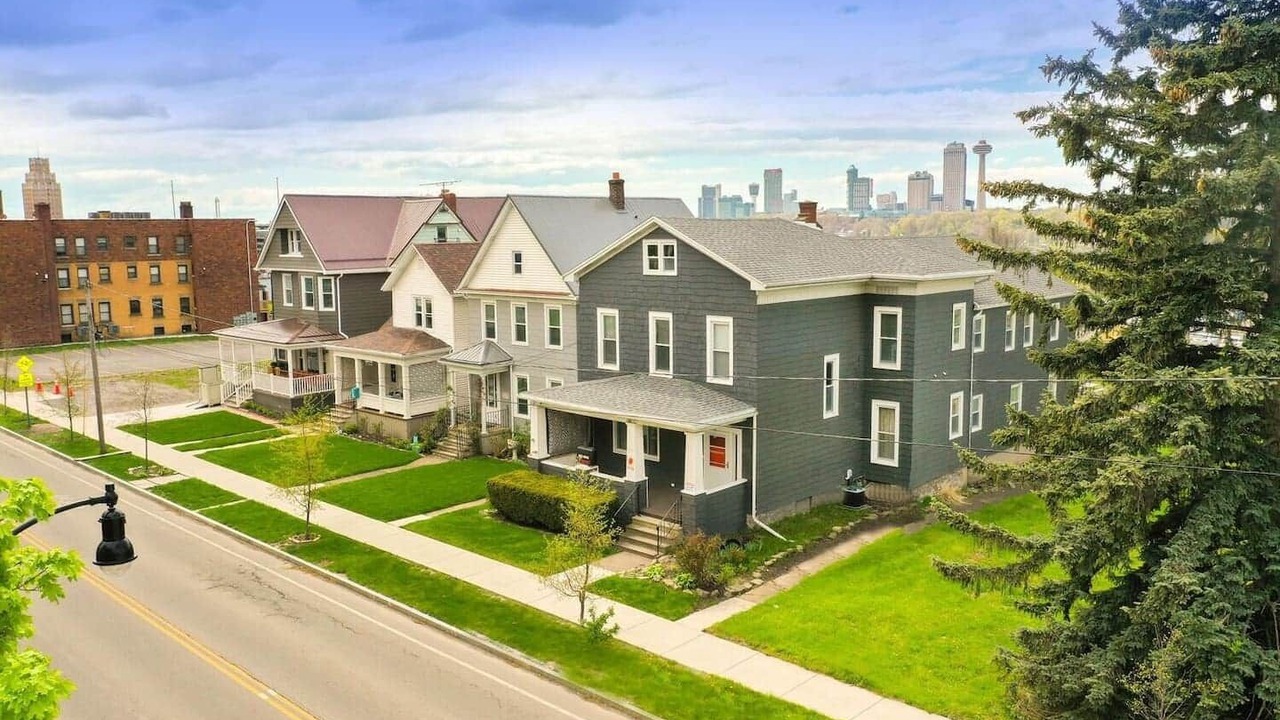 Photo of Outdoor in Downtown Niagara Falls