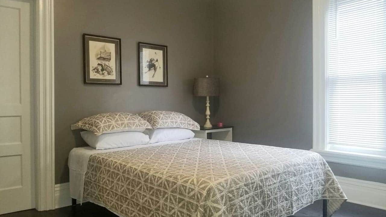 Photo of Bedroom in Downtown Niagara Falls
