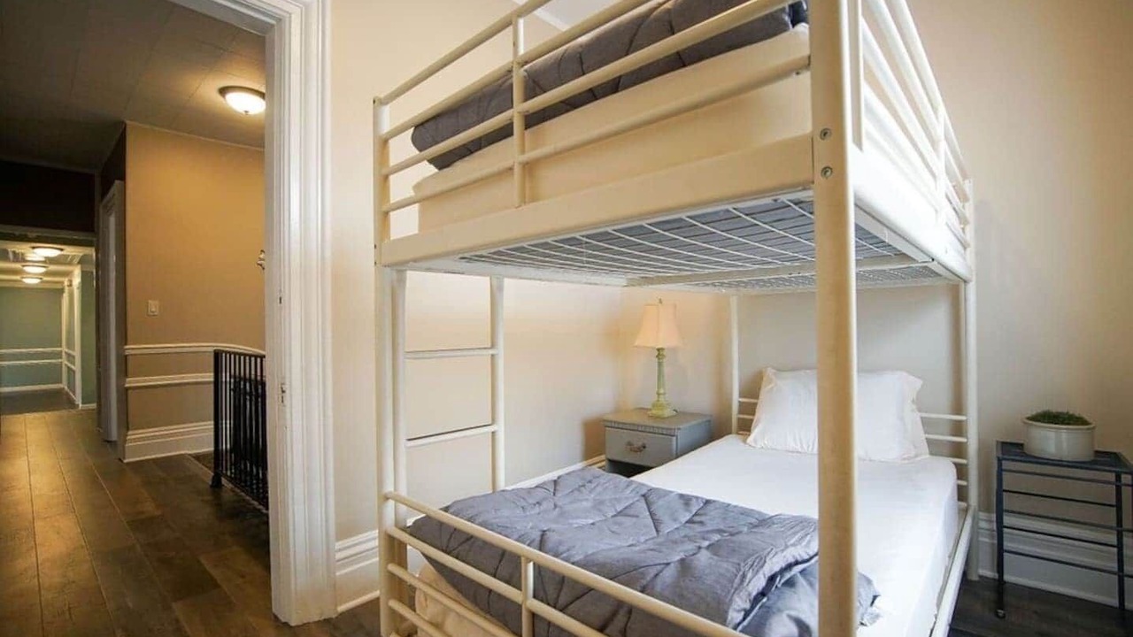 Photo of Bedroom in Downtown Niagara Falls