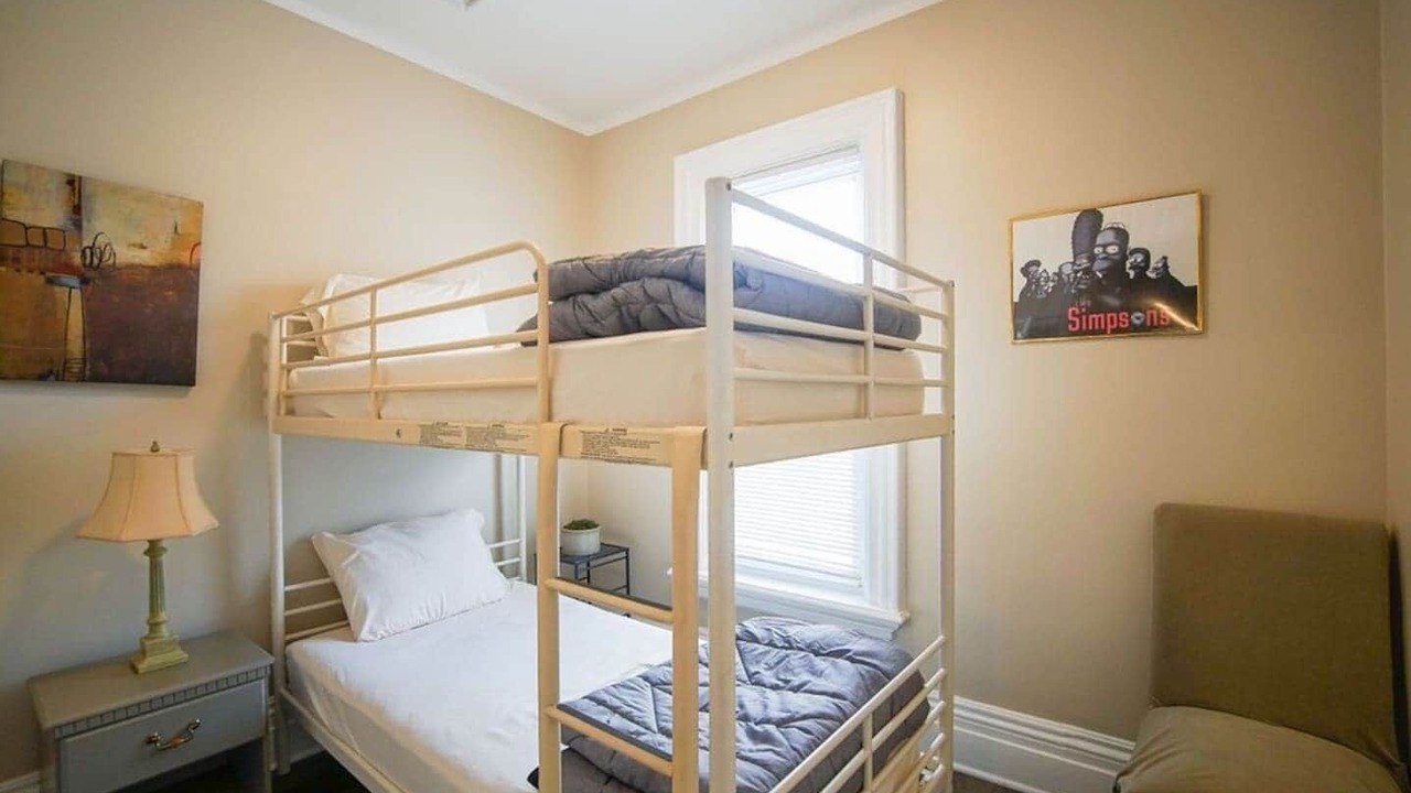 Photo of Bedroom in Downtown Niagara Falls