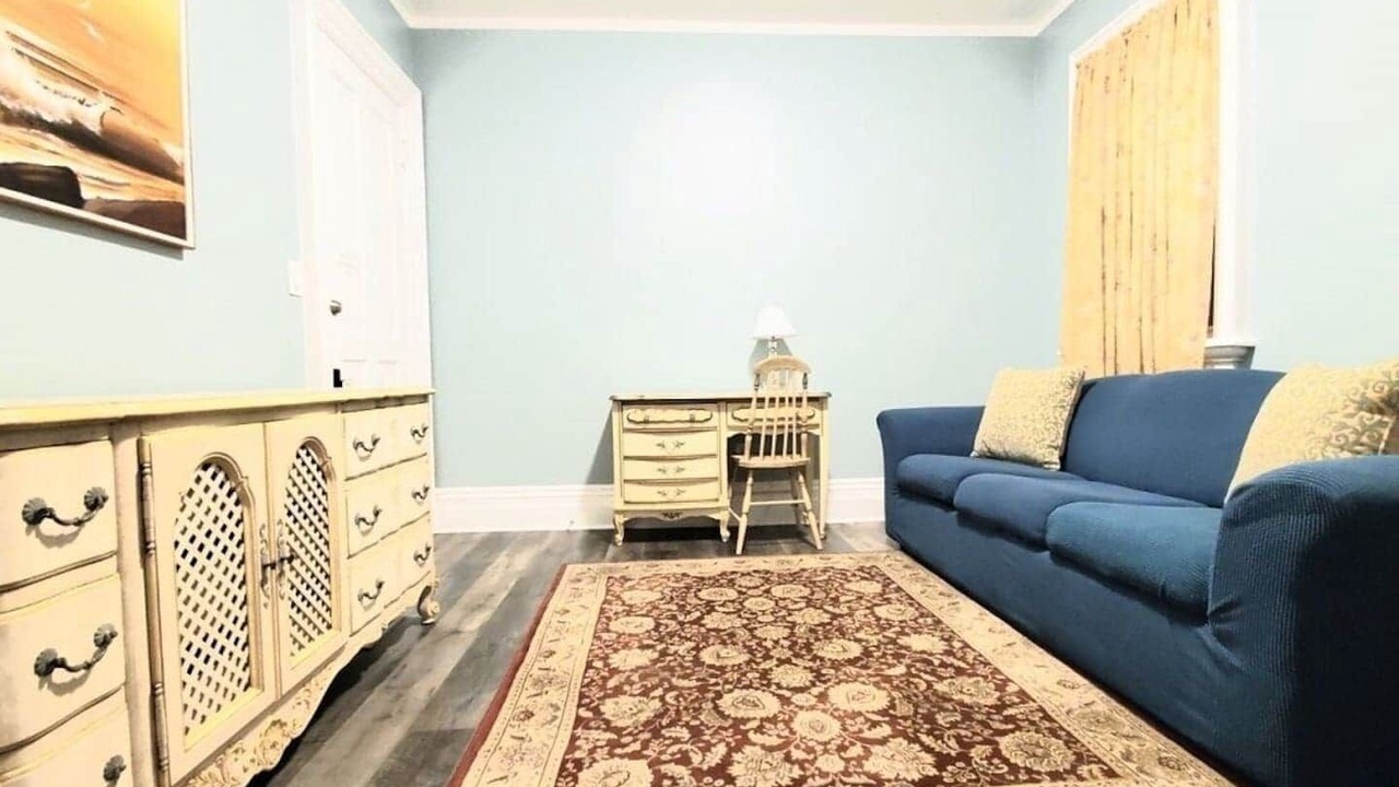 Photo of Livingroom in Downtown Niagara Falls