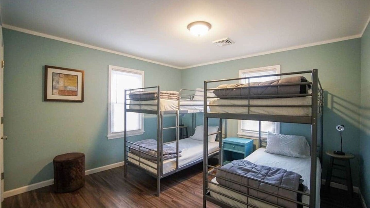 Photo of Bedroom in Downtown Niagara Falls