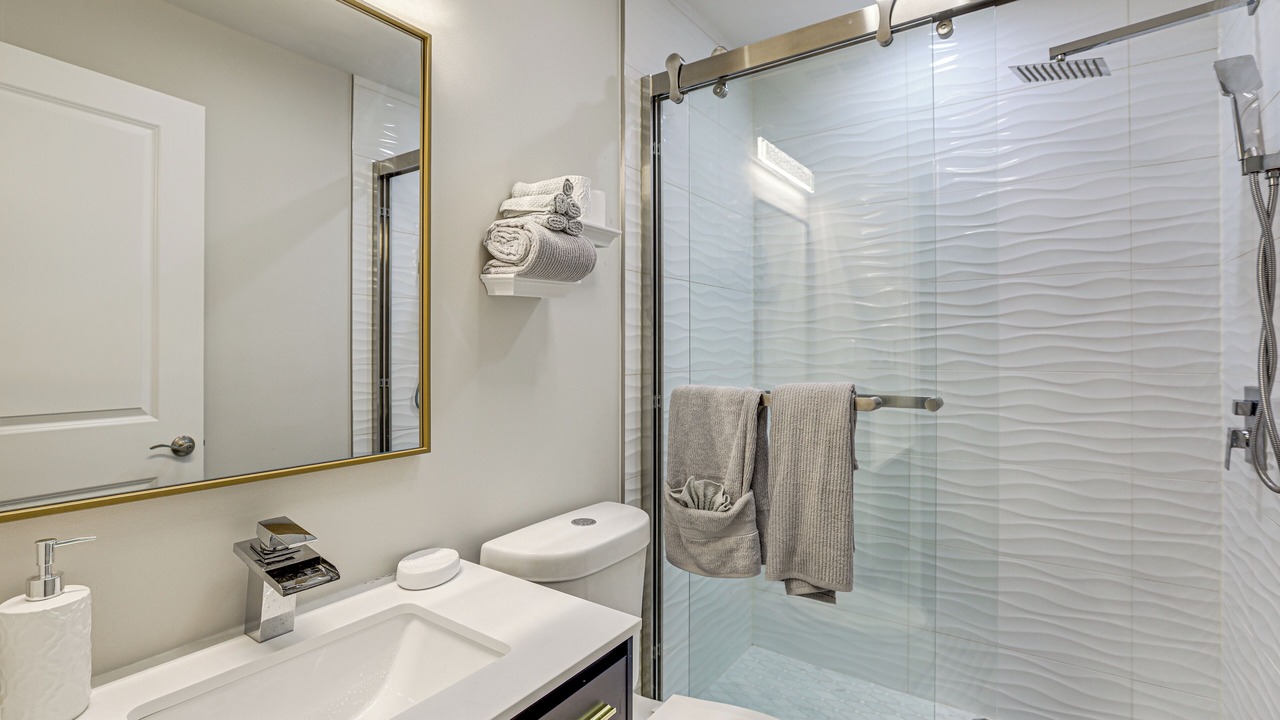 Photo of Bathroom in Point Breeze