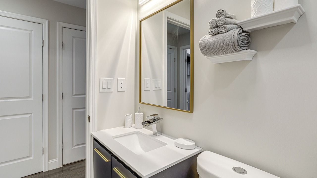 Photo of Bathroom in Point Breeze