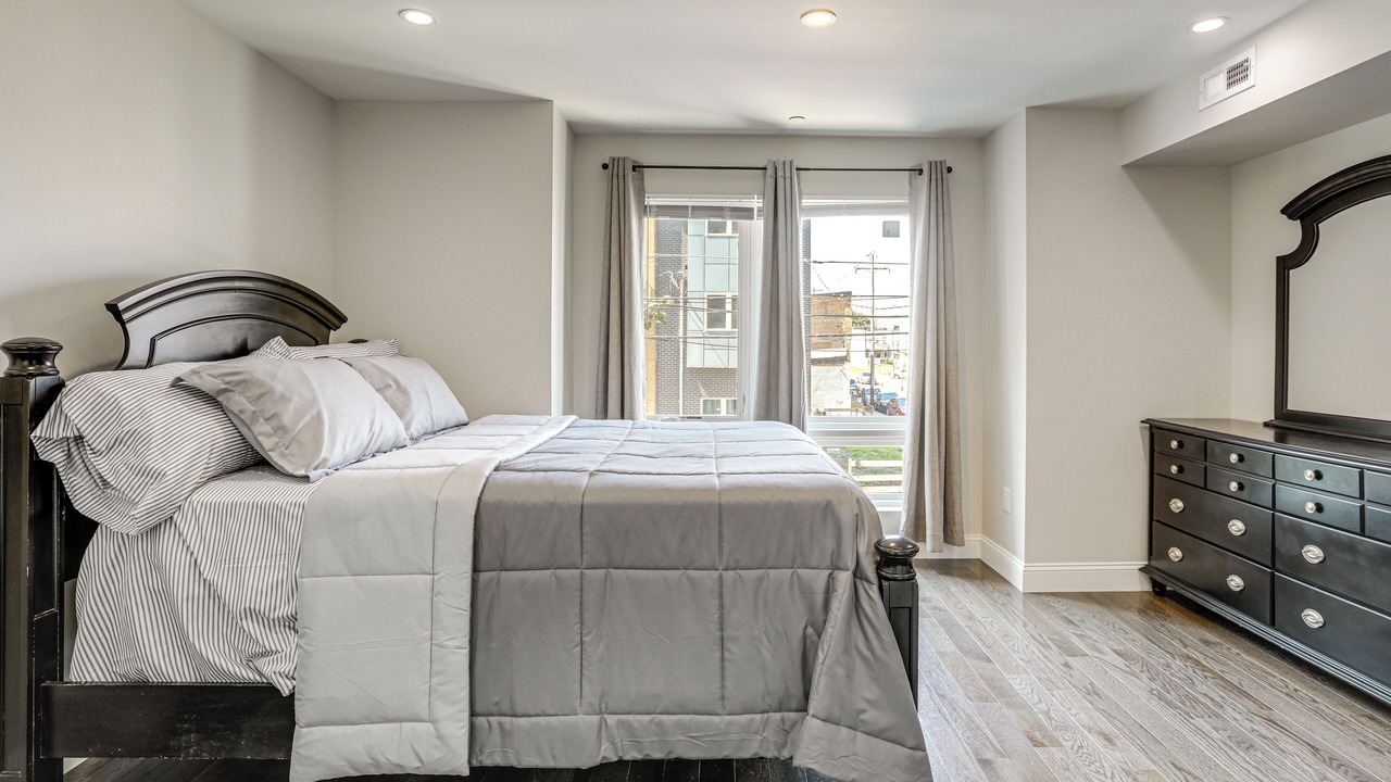 Photo of Bedroom in Point Breeze