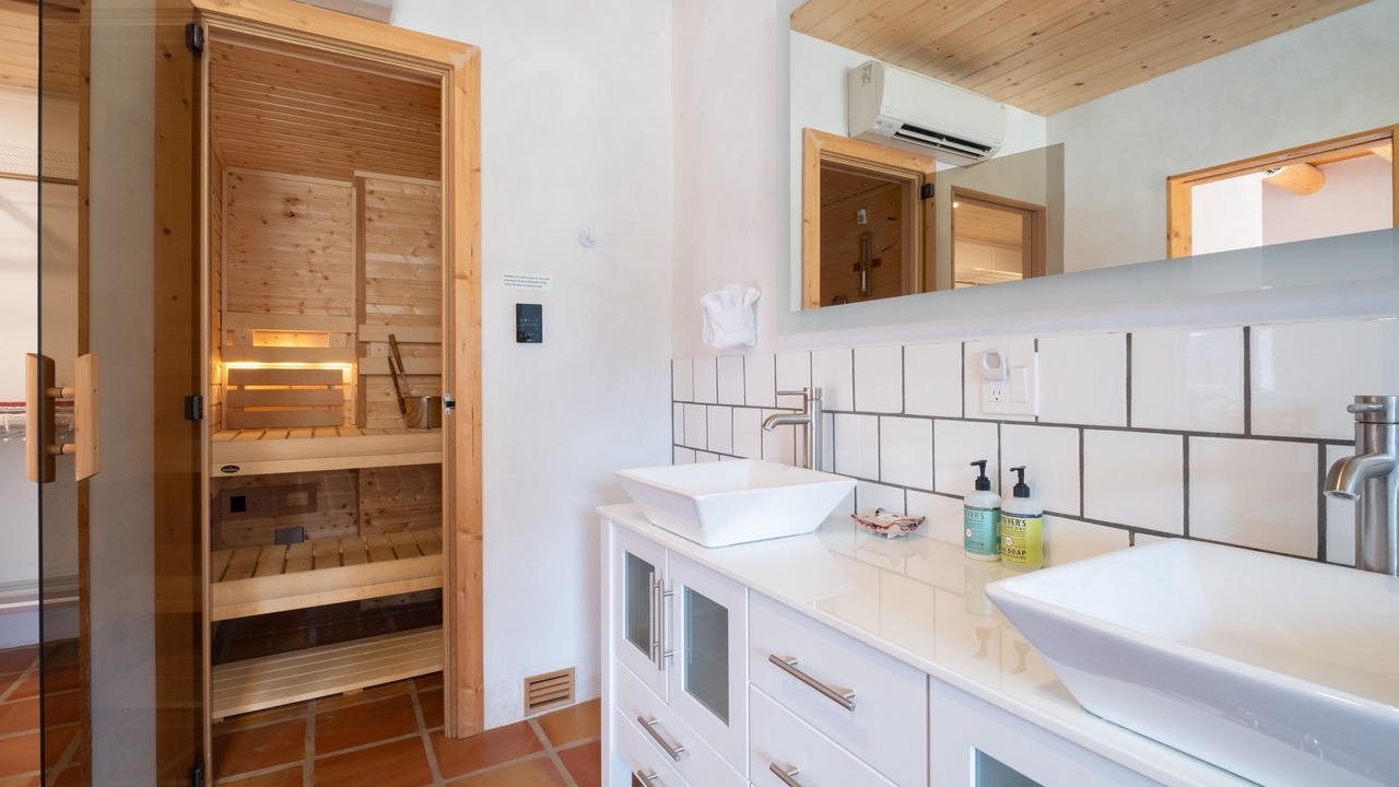 Photo of Bathroom in Arroyo Seco