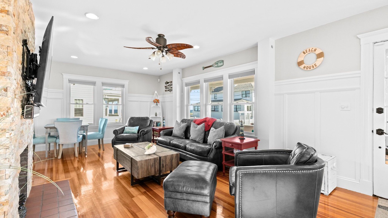 Photo of Livingroom in Waveland