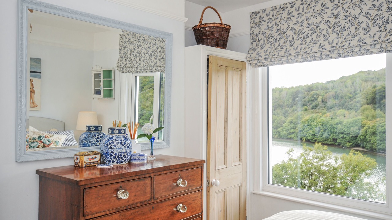 Photo of Bedroom in Looe