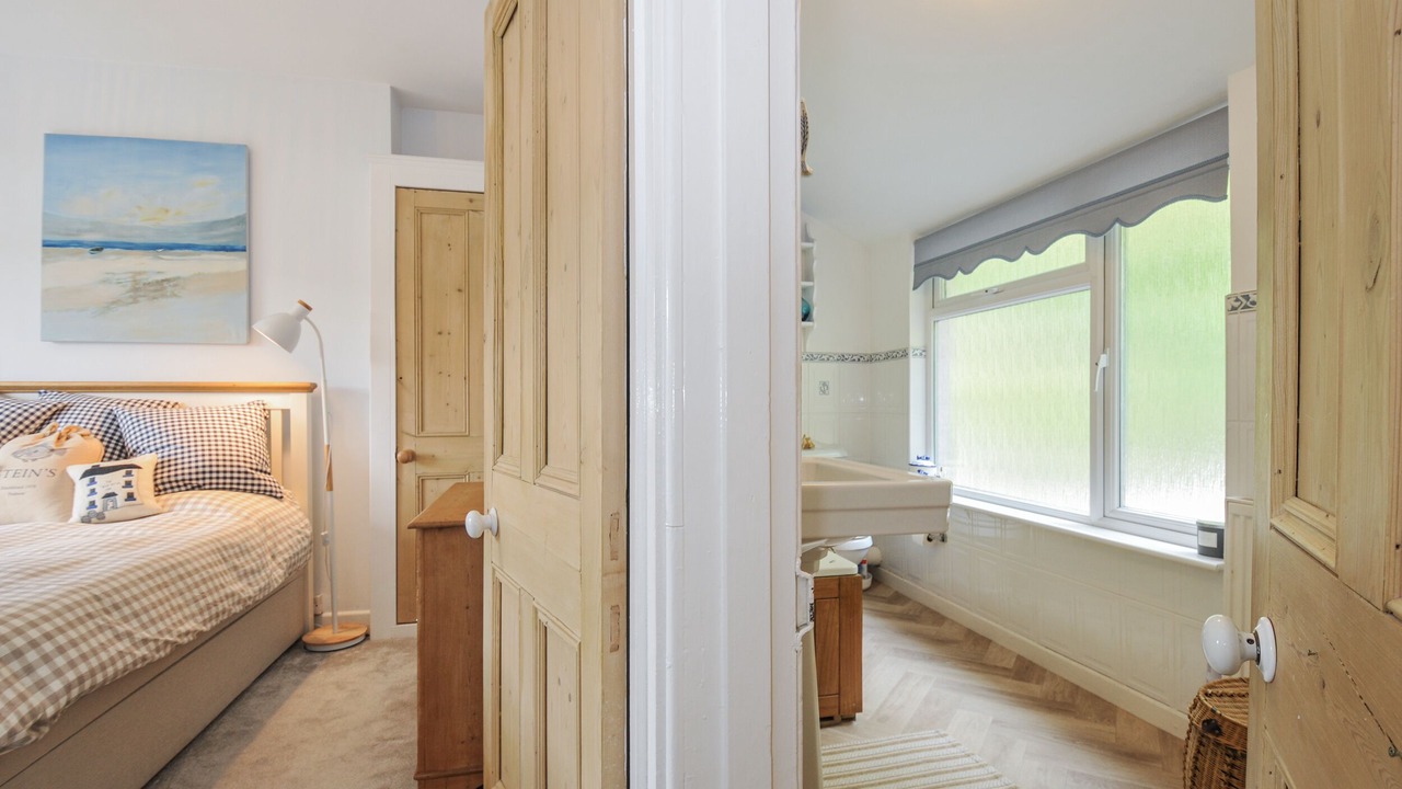 Photo of Bedroom in Looe