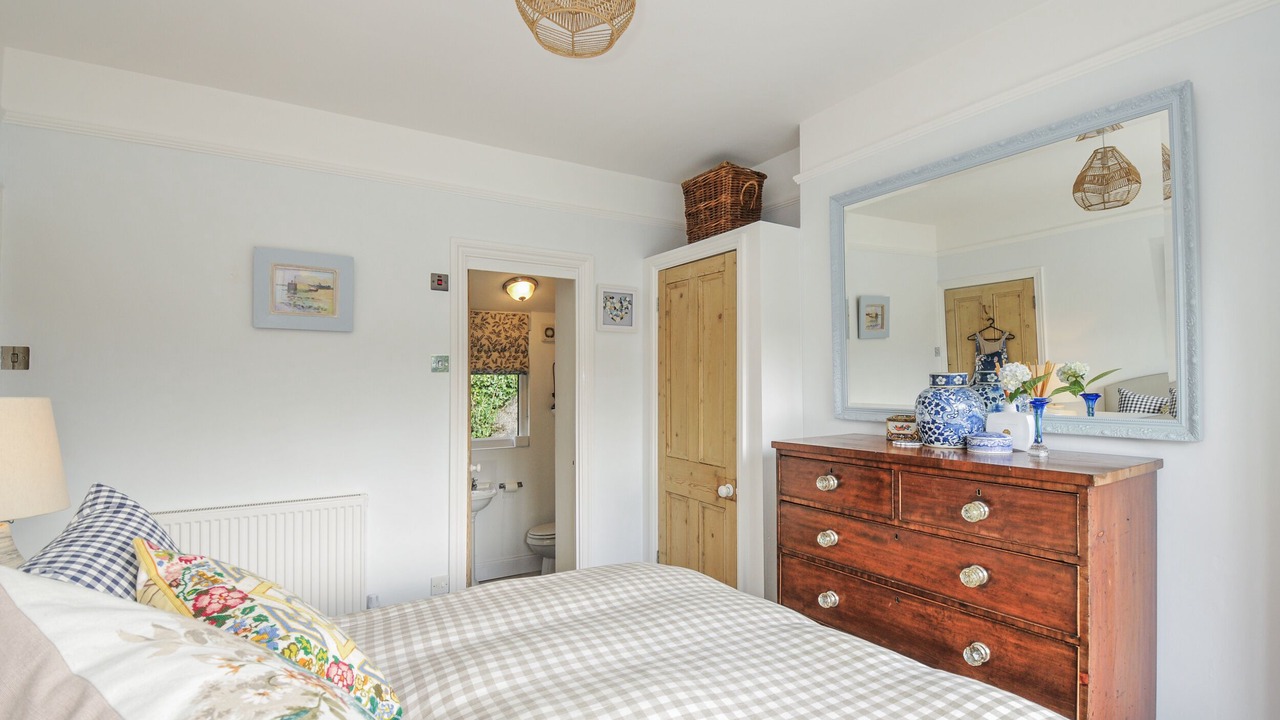 Photo of Bedroom in Looe