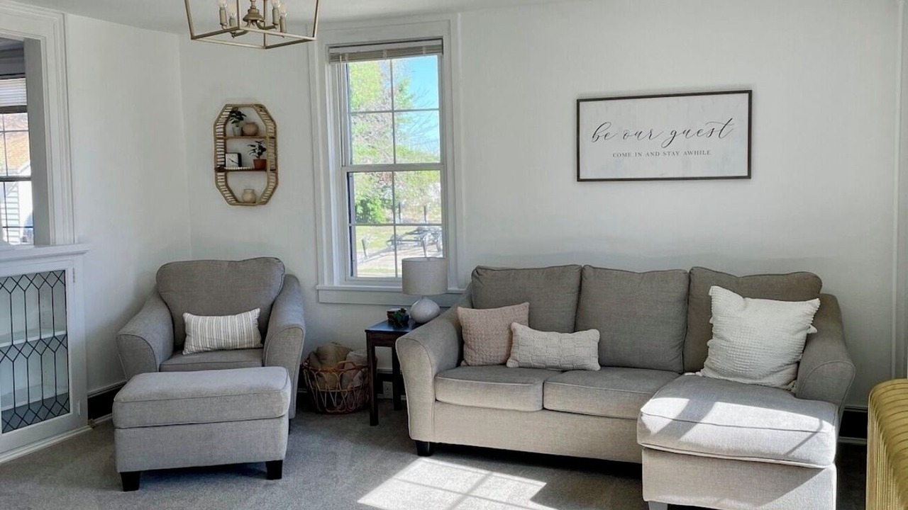 Photo of Livingroom in Prairie Du Chien
