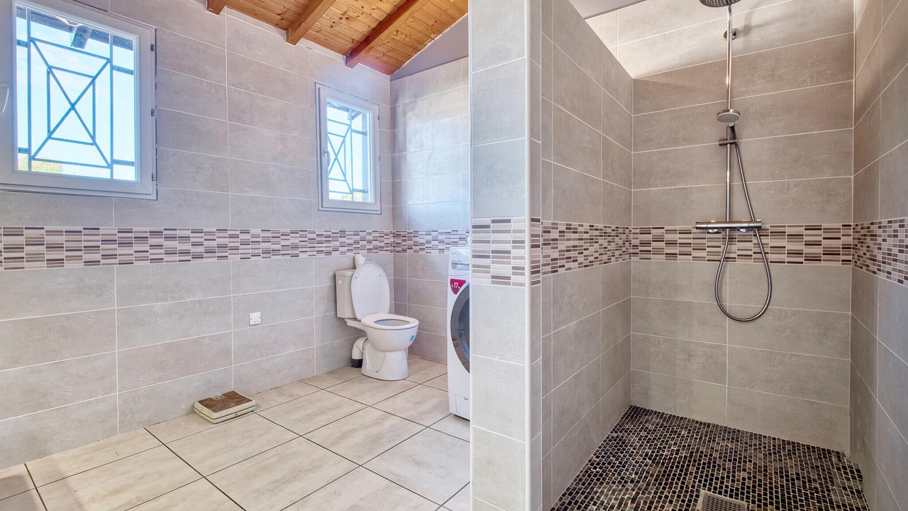 Photo of Bathroom in Gardonne