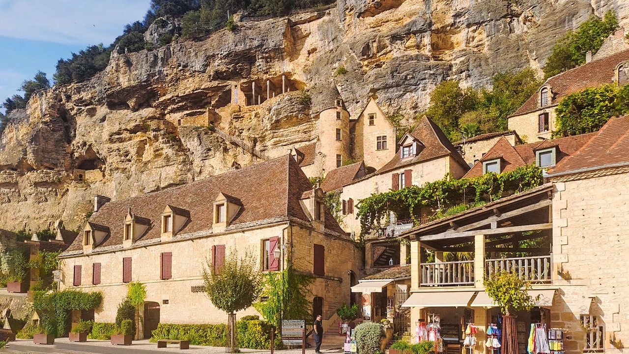 Photo of Others in Saint-Andre-dAllas