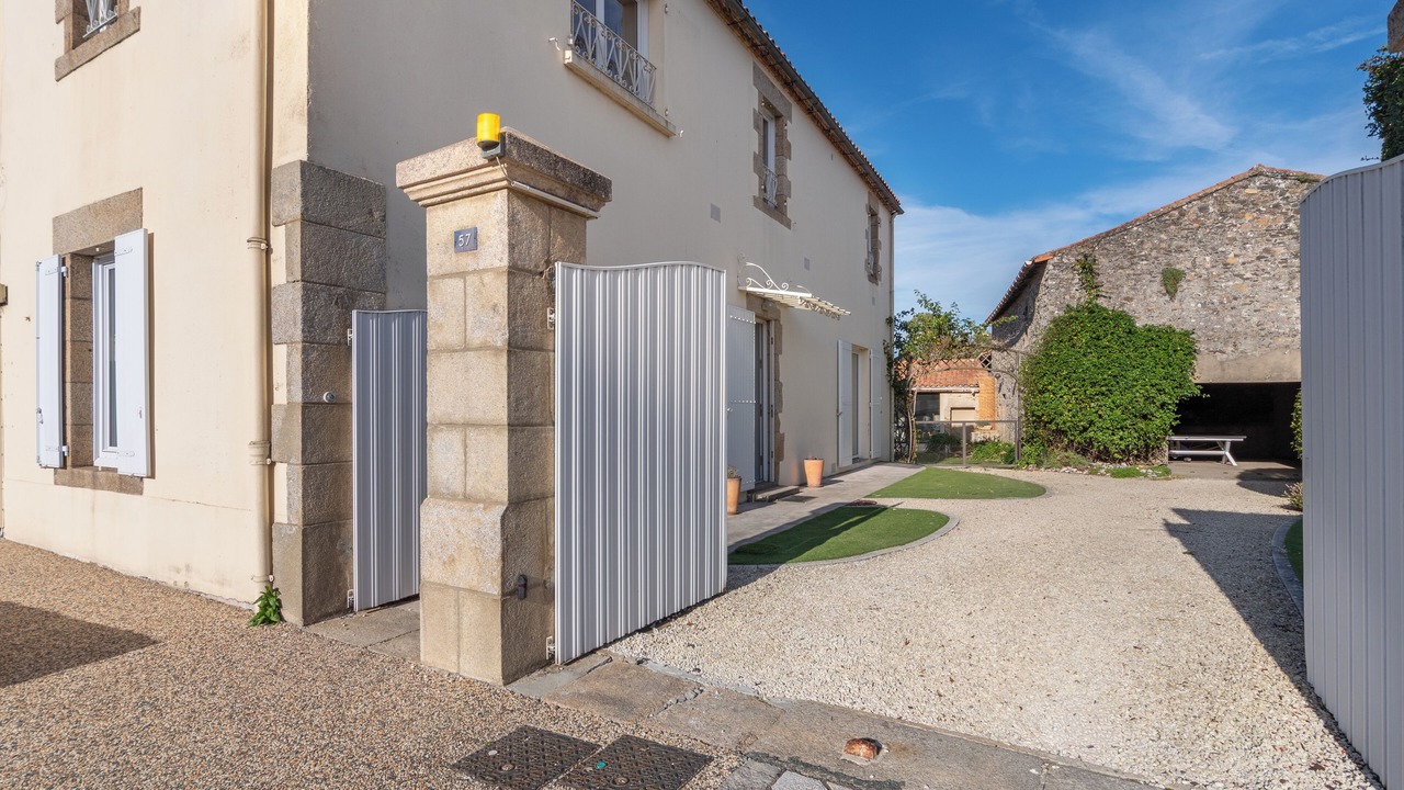 Photo of Outdoor in Saint-Georges-de-Montaigu