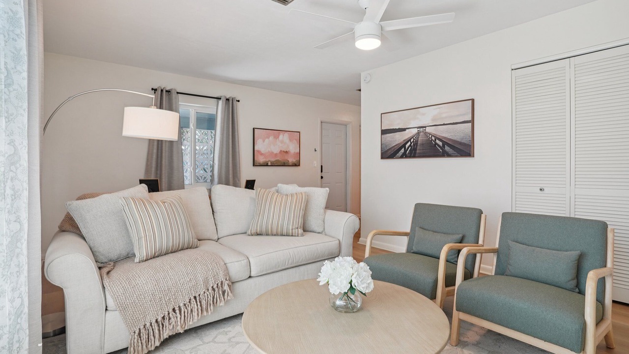 Photo of Livingroom in Deltona Lakes
