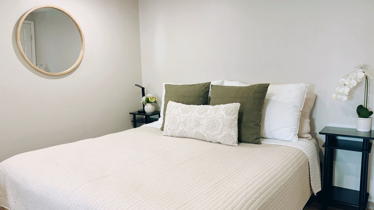 Photo of Bedroom in Eastern Division