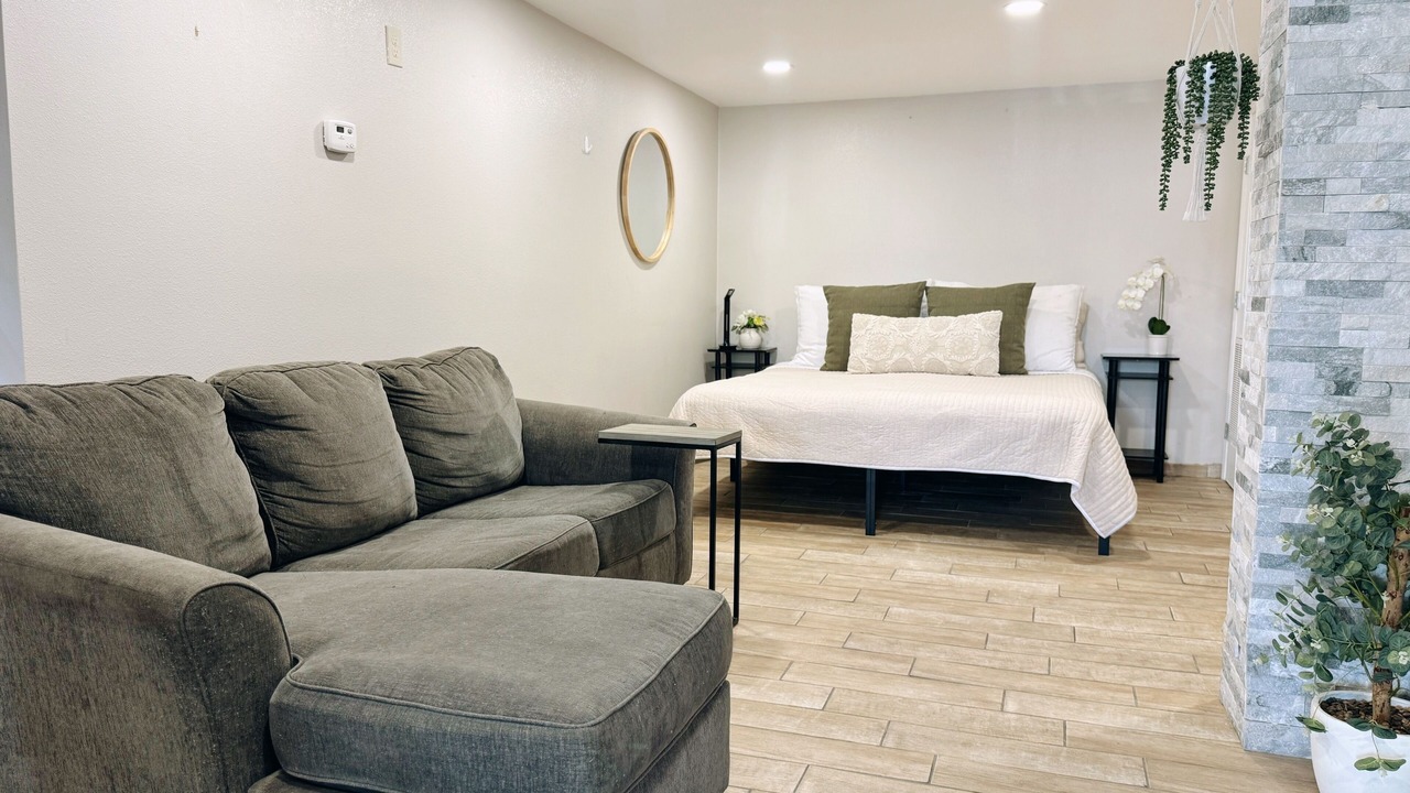 Photo of Bedroom in Eastern Division