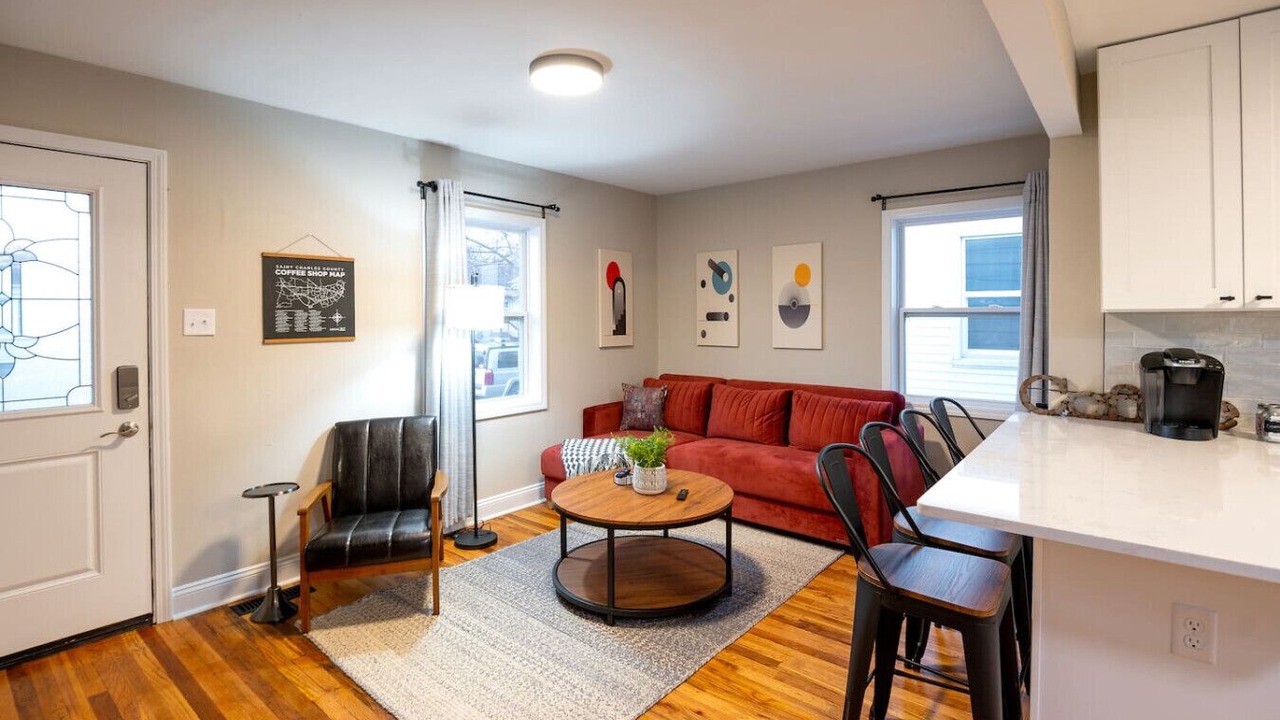 Photo of Livingroom in St. Charles