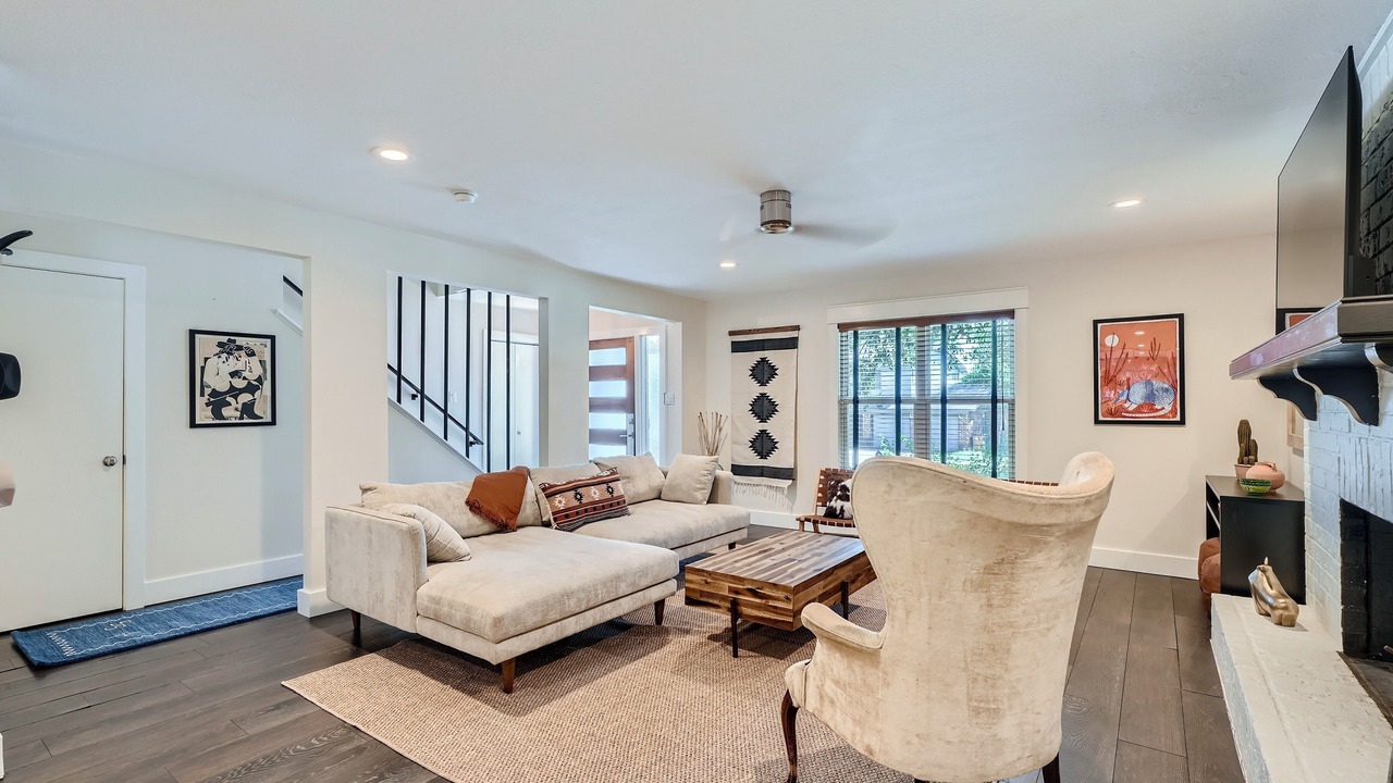 Photo of Livingroom in Sweetbriar