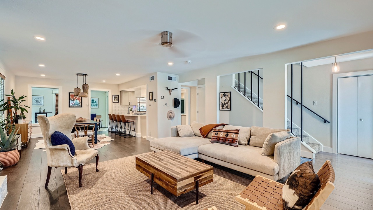 Photo of Livingroom in Sweetbriar