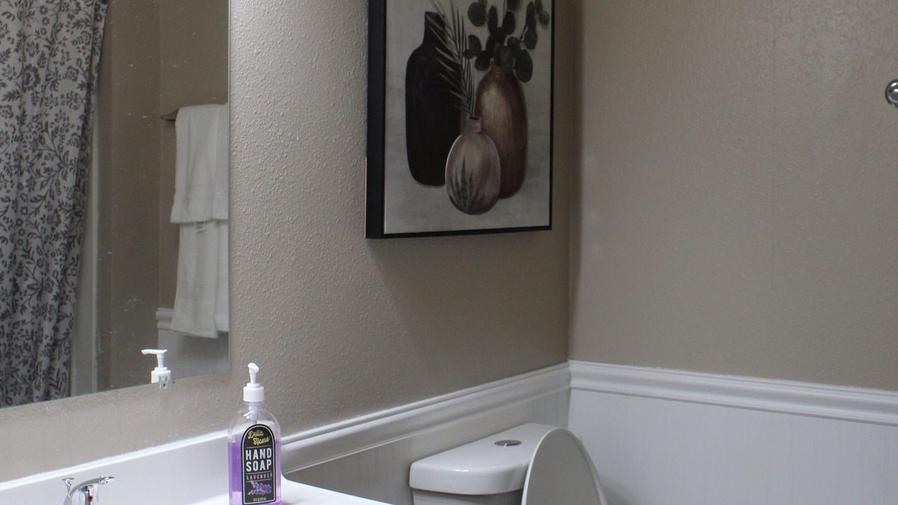 Photo of Bathroom in Kelso