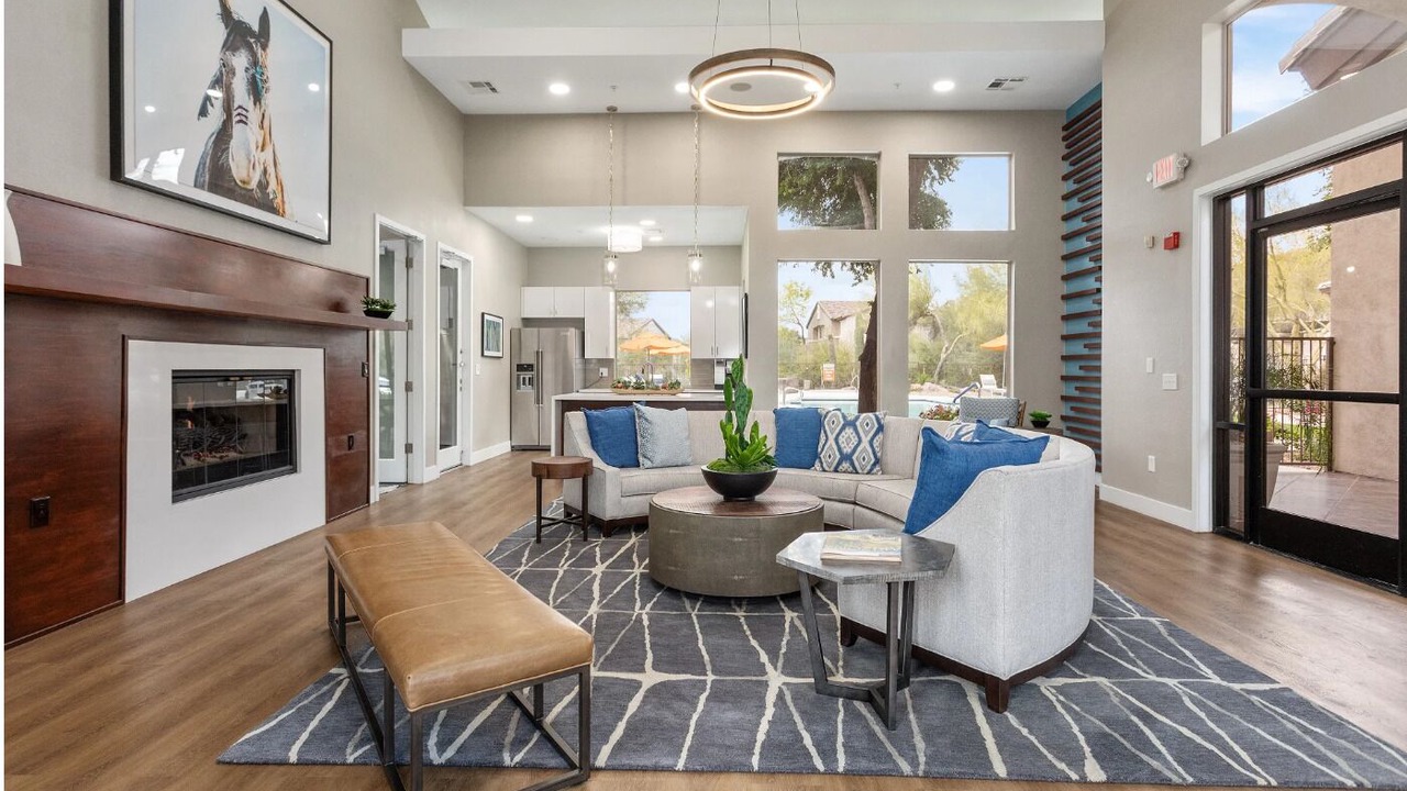 Photo of Livingroom in McDowell Mountain Apartments
