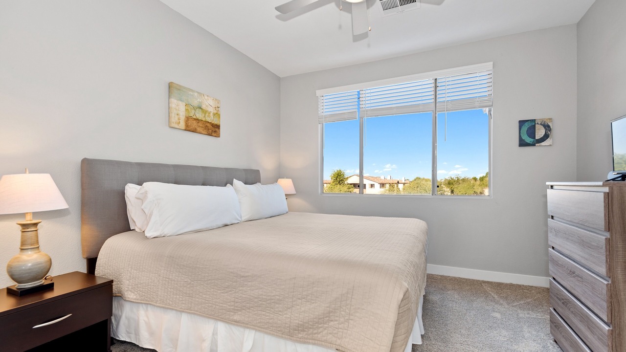 Photo of Bedroom in McDowell Mountain Apartments
