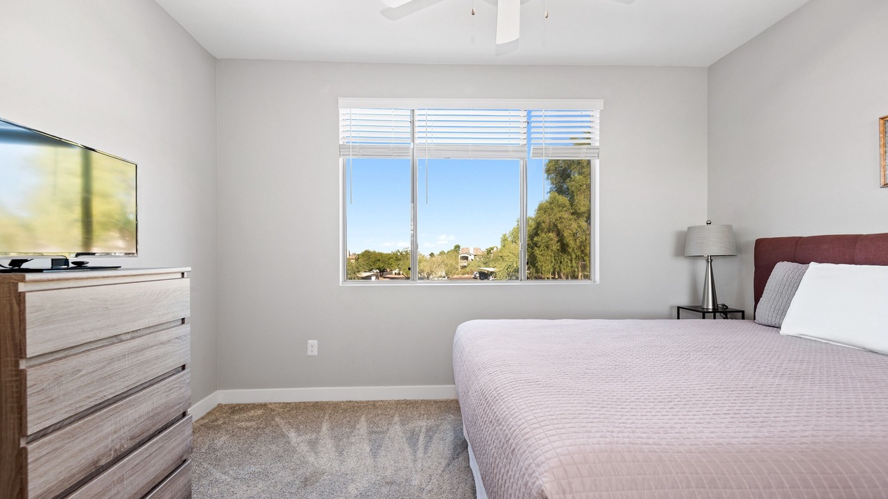 Photo of Bedroom in McDowell Mountain Apartments
