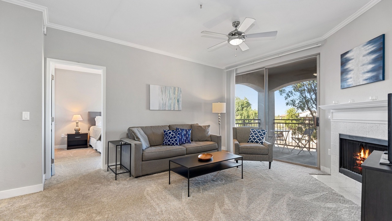 Photo of Livingroom in McDowell Mountain Apartments
