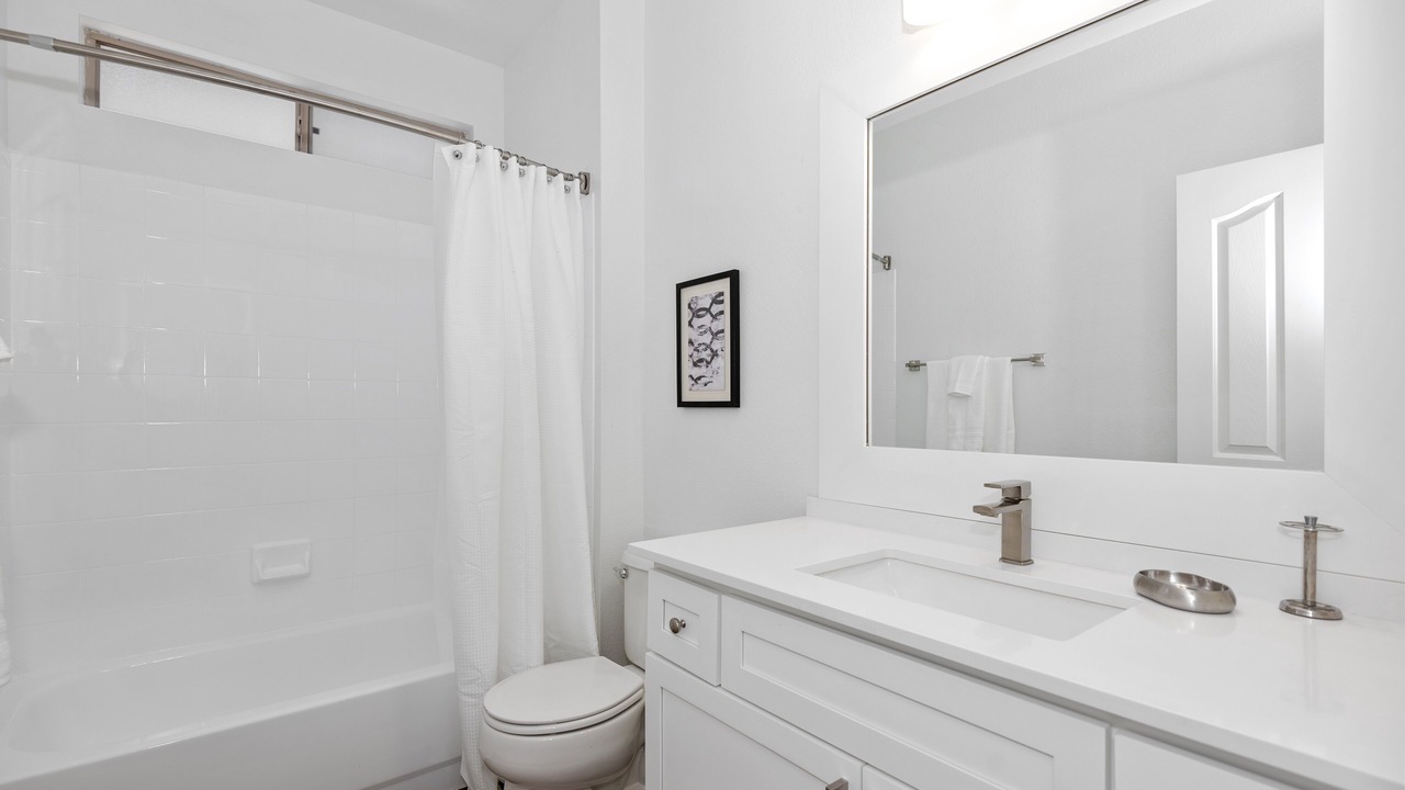 Photo of Bathroom in McDowell Mountain Apartments