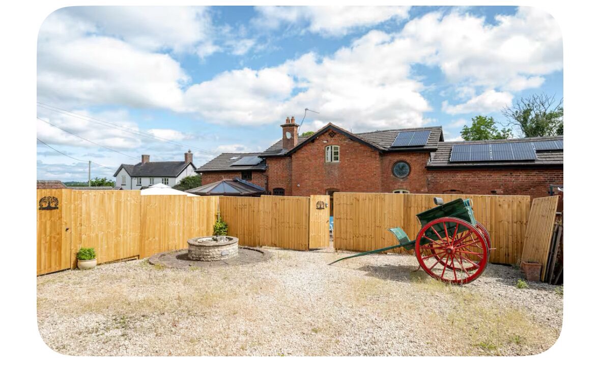 Photo of Outdoor in Cosford