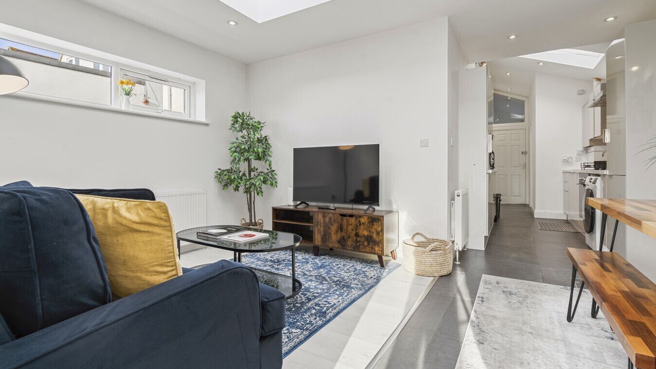 Photo of Livingroom in Old Malden