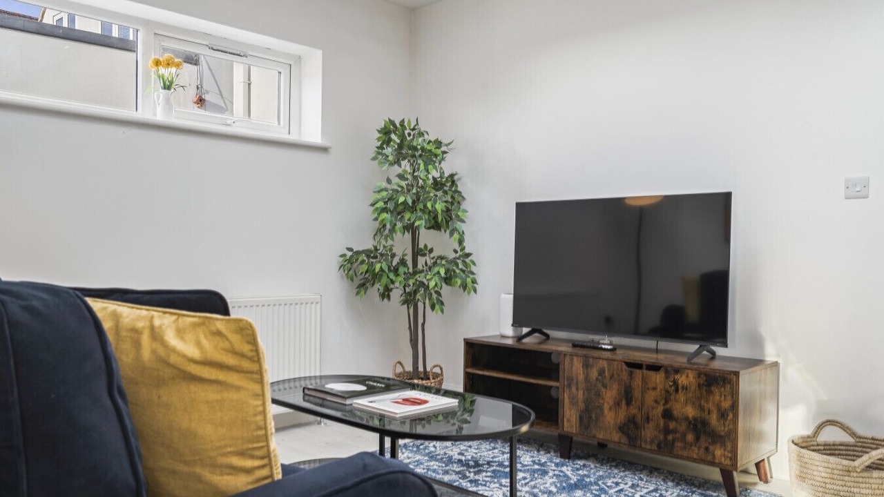 Photo of Livingroom in Old Malden