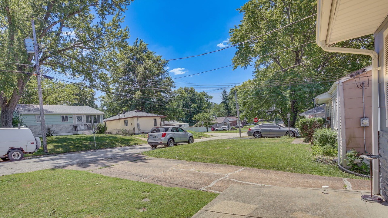 Photo of Outdoor in Airport Township